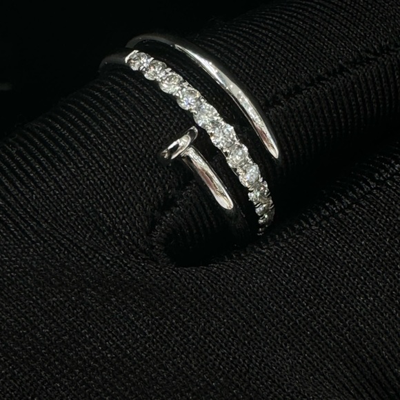 Cartier Style white gold and natural diamond ring - Picture 2 of 2